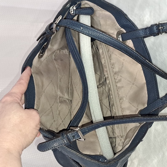 Michael Kors- Authentic  Navy Leather Bag - Picture 15 of 16